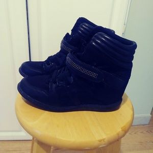 Wedge sneakers
